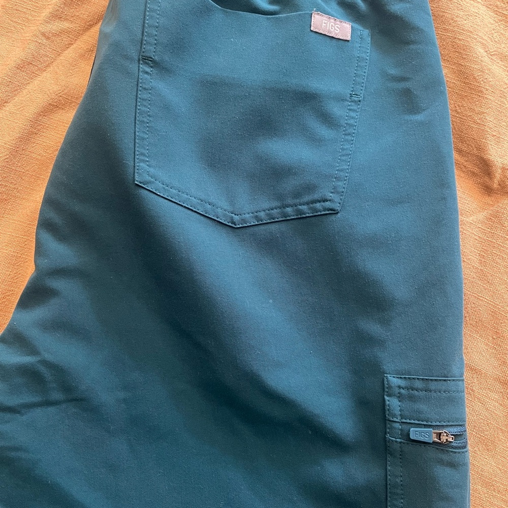 Figs Deep Teal Scrub Pants - Picture 2 of 3